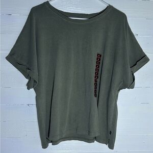 NWT Gap short sleeve tshirt, army green, women’s size XL.